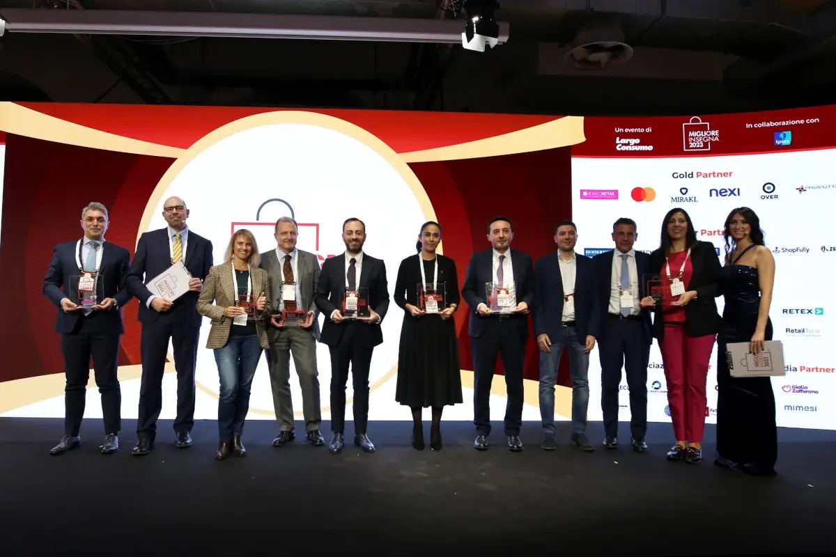 I premi speciali di Miglior Insegna 2023 Migliore Insegna 2023, tra i vincitori Esselunga, Aldi, Roadhouse e McDonald&rsquo;s