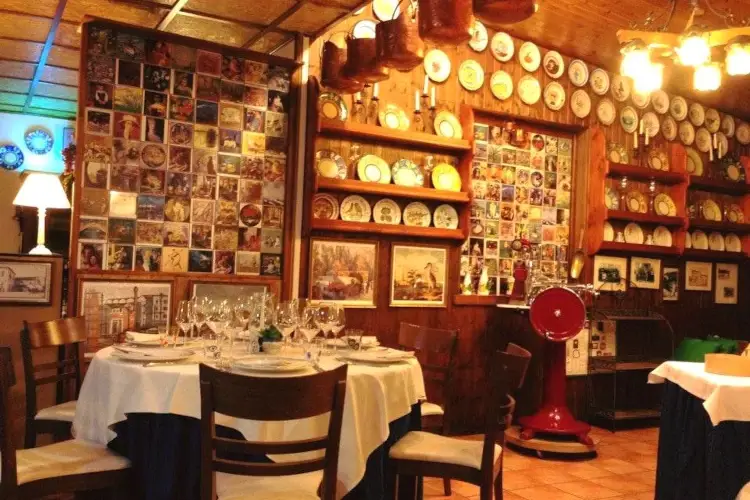 Dopo 47 anni chiude la trattoria "Ai Cacciatori" di Cavasso