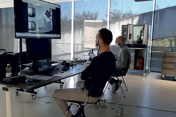 Formazione tecnica a distanza Lo scatto nel futuro di Rational Formazione tecnica a distanza Lo scatto nel futuro di Rational