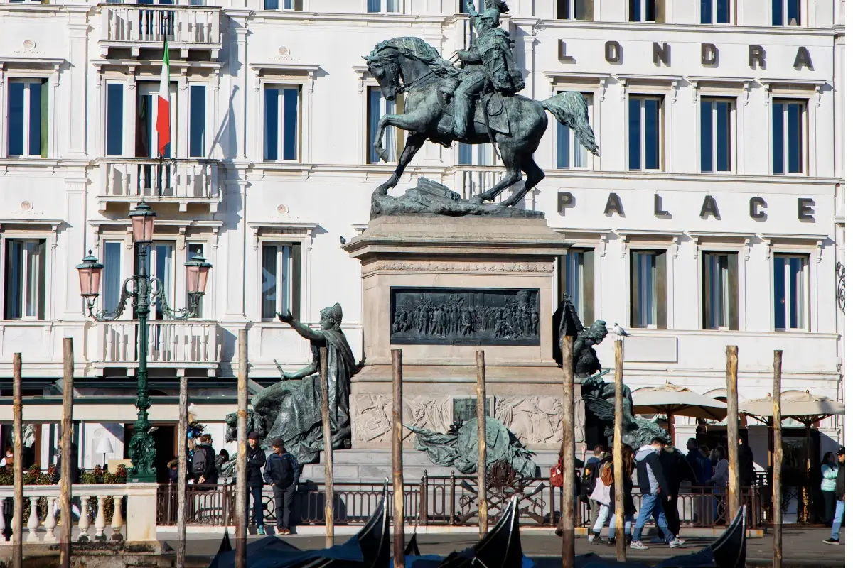 Londra Palace Venezia, antico e nuovo salotto in Riva degli Schiavoni