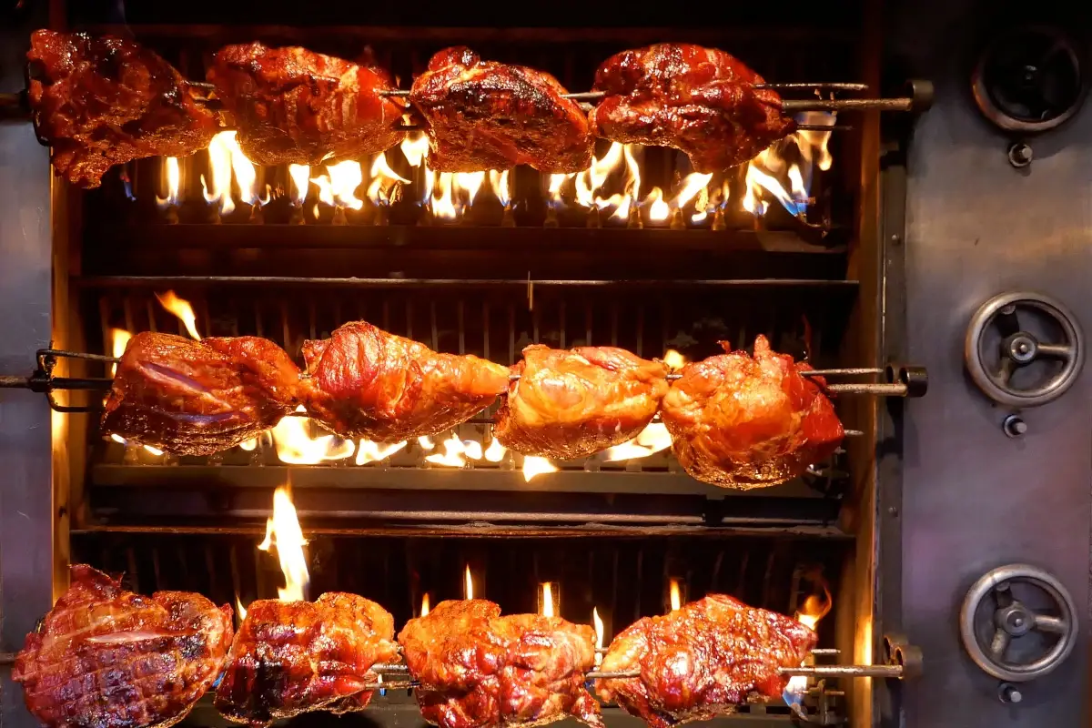 &Egrave; il secondo piatto pi&ugrave; amato dagli italiani Pollo arrosto day, in arrivo la maratona da &ldquo;gustare&rdquo; con le mani