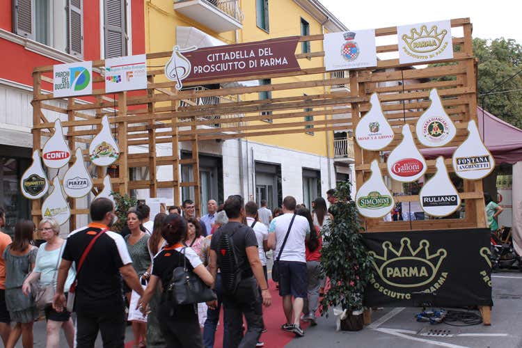20 anni di Festival del Prosciutto di Parma Festa per un'eccellenza italiana 20 anni di Festival del Prosciutto di Parma Festa per un'eccellenza italiana