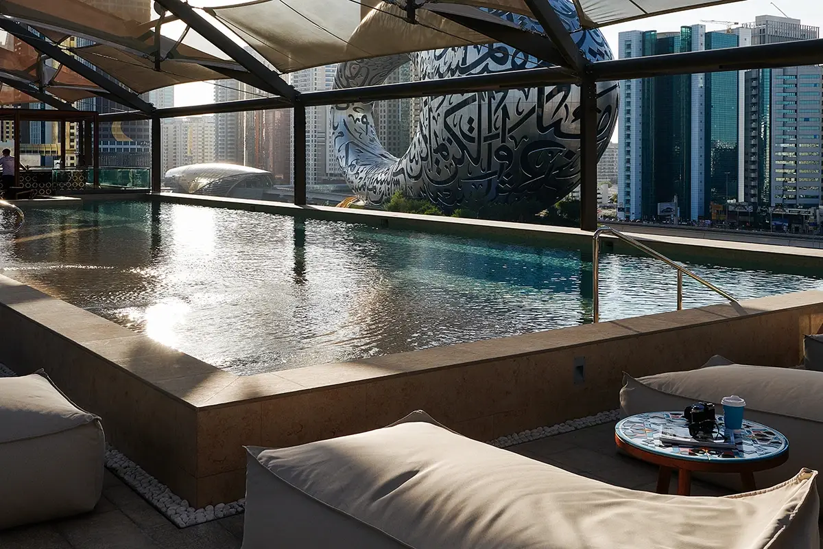 Monkey Pool bar. Foto: Ingrid Rasmussen Per visitarla servirebbero 25 ore! A Dubai arriva 25hours Hotel One Central