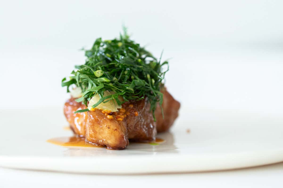 Enrico Marmo “torna” a scuola: cena speciale nell’alberghiero dove ha studiato