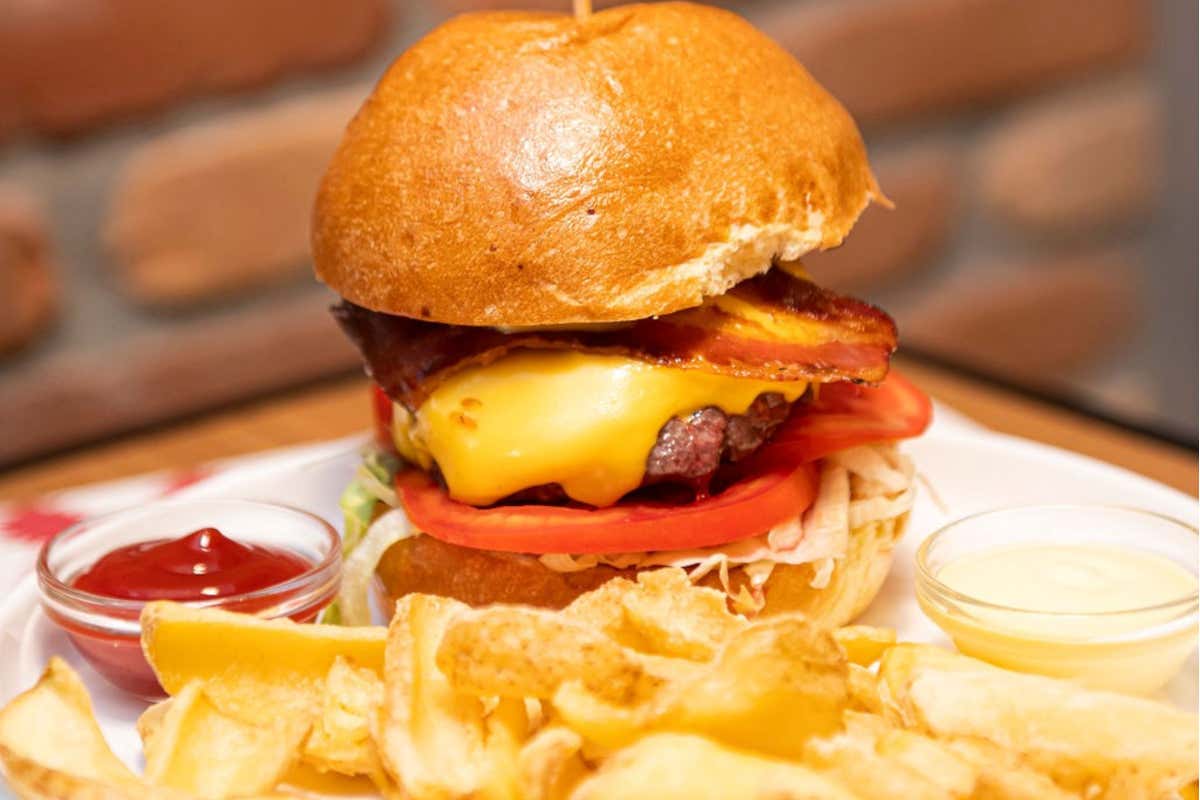 Burger di Fornace Stella La formula pop di Fornace Stella raddoppia e sbarca nel quartiere Eur-Marconi
