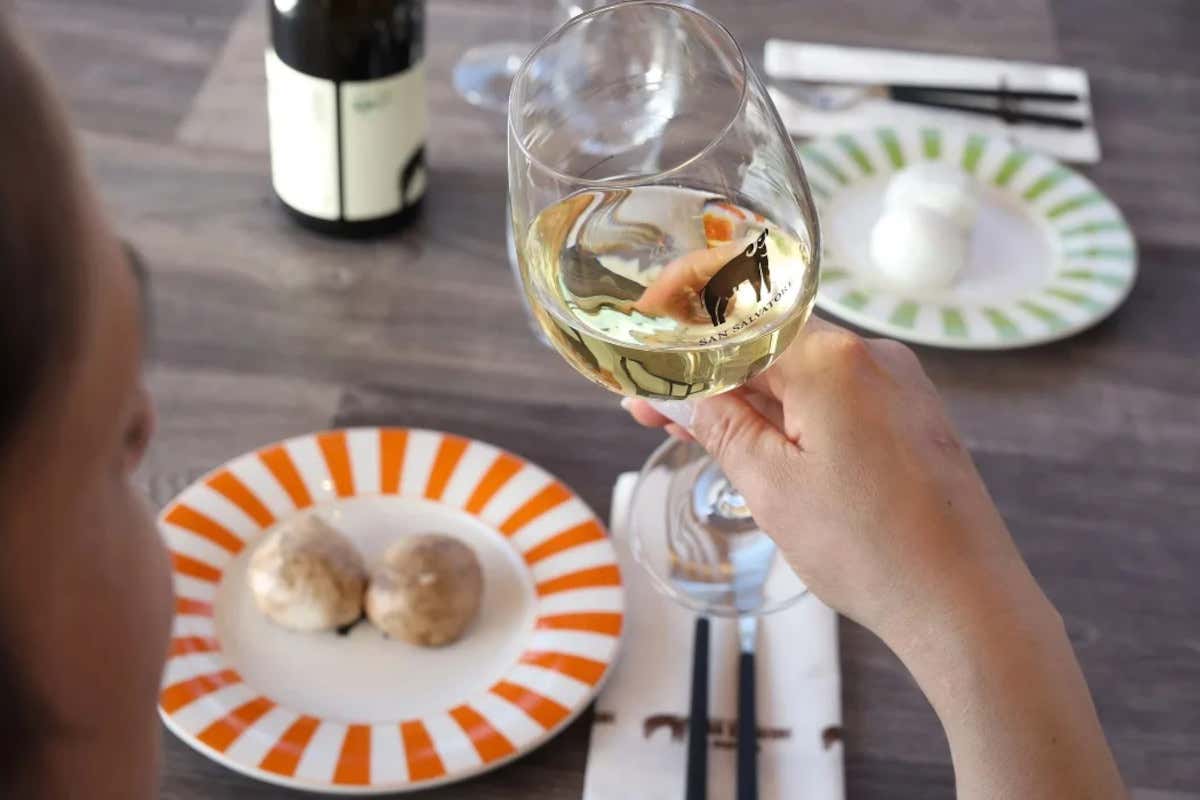 Vere massaie cilentane nella cucina de “La Dispensa San Salvatore” a Paestum