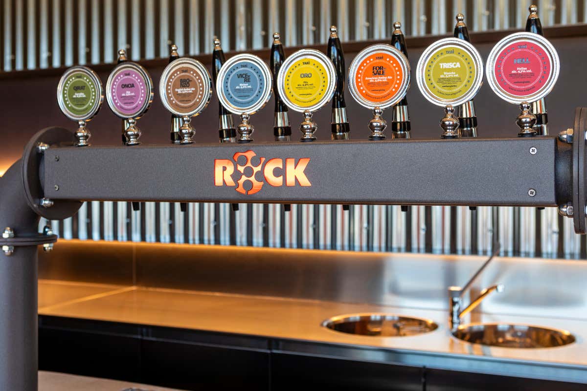 Modica è... Rock! Apre un nuovo locale tra birra, pollo e musica Modica è... Rock! Apre un nuovo locale tra birra, pollo e musica