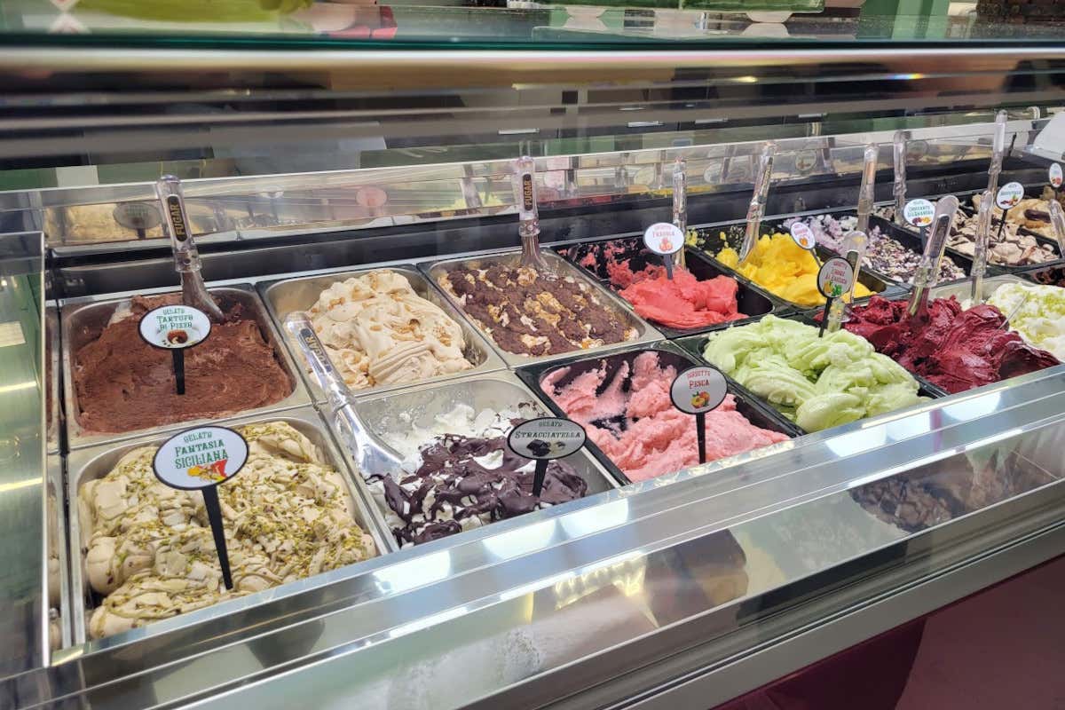 Latte di bufala e limoncello per il gelato de La Fenice a Caserta 