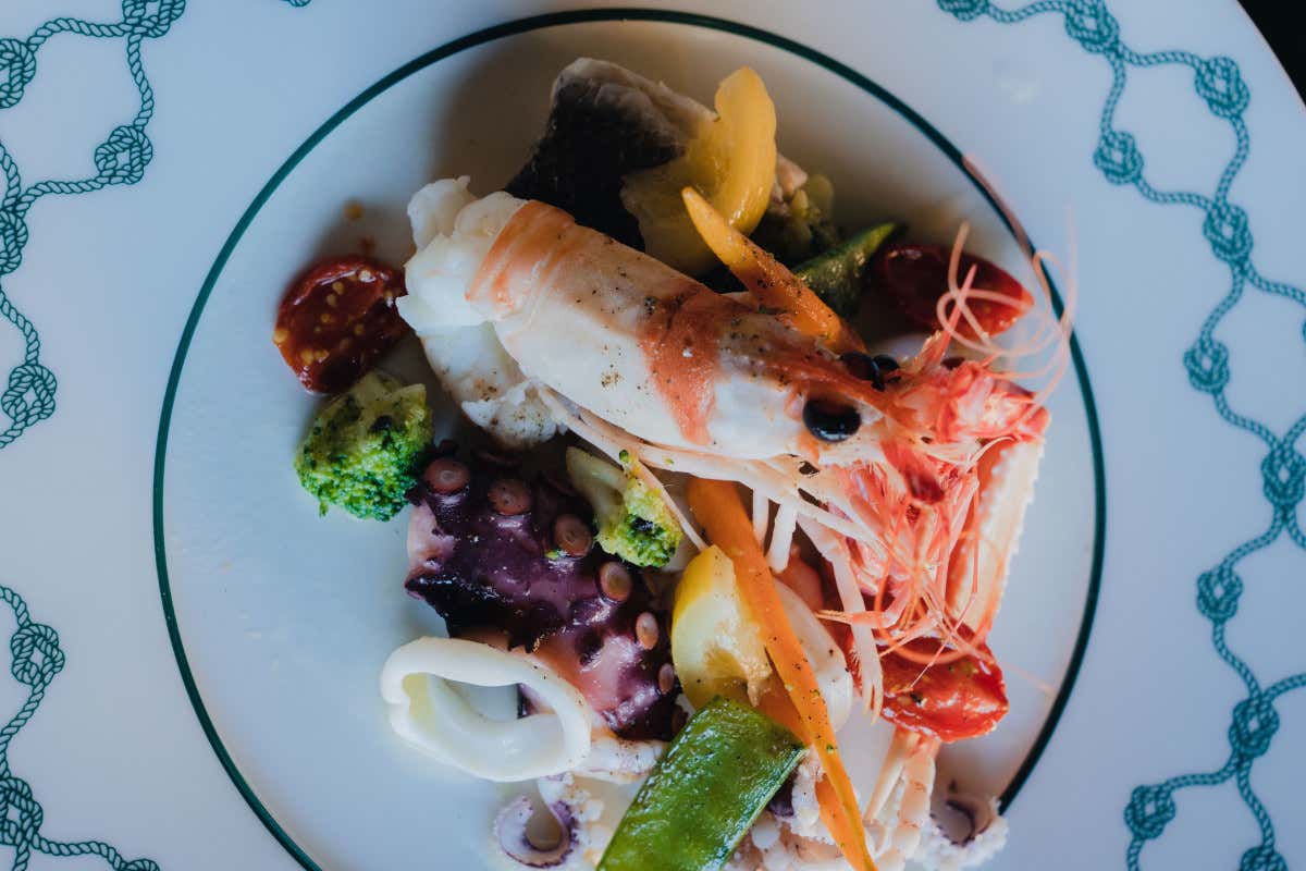 Insalata tiepida di pesce e croscei del Tigullio La Liguria nel piatto secondo Davide Galbiati nuovo executive chef del DaV Mare