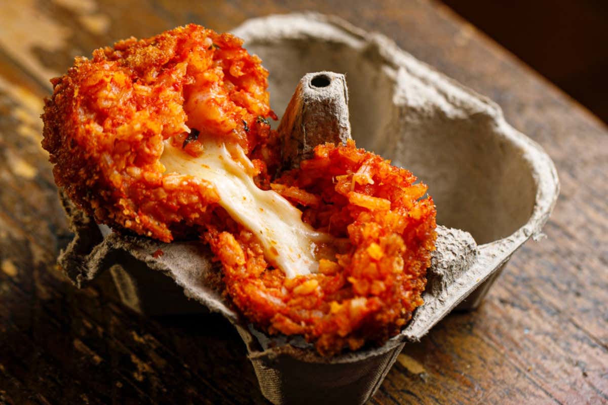 Apre un nuovo Supplizio: dove il cibo di strada si gusta al tavolo