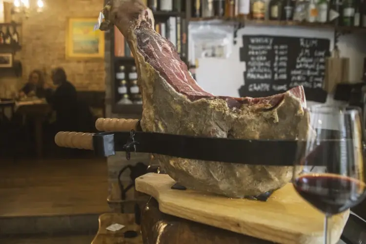 Nova Taberna a Corinaldo, ristorantino panoramico con vista mozzafiato