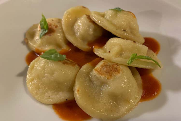 Eea, Gnocchi arrosto ripieni di zuppa di pesce Ponza, bella d’estate, magica fuori stagione Eea, Gnocchi arrosto ripieni di zuppa di pesce Ponza, bella d’estate, magica fuori stagione