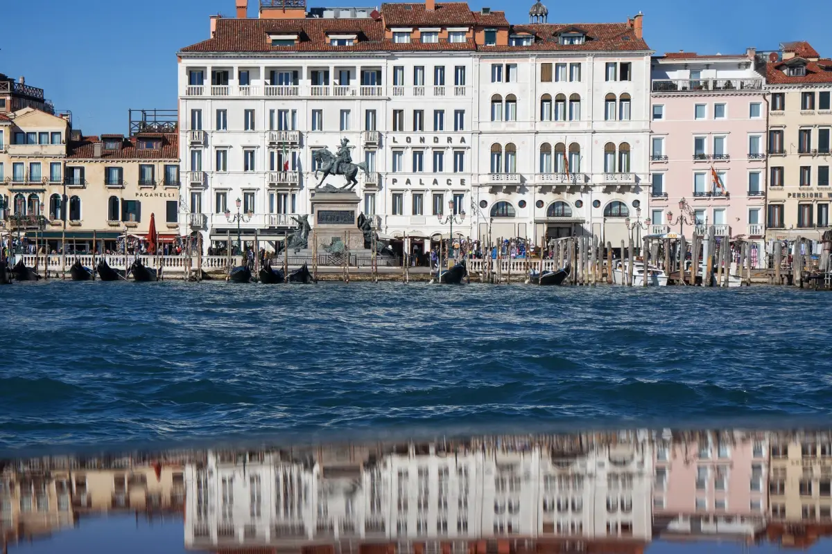 Londra Palace Venezia, antico e nuovo salotto in Riva degli Schiavoni