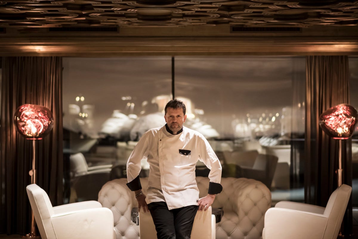Paul Mittermair, cuoco del Romantik Hotel Cappella Apri la porta e scii. Dove? Al Romantik Hotel Cappella MANCANO FOTO
