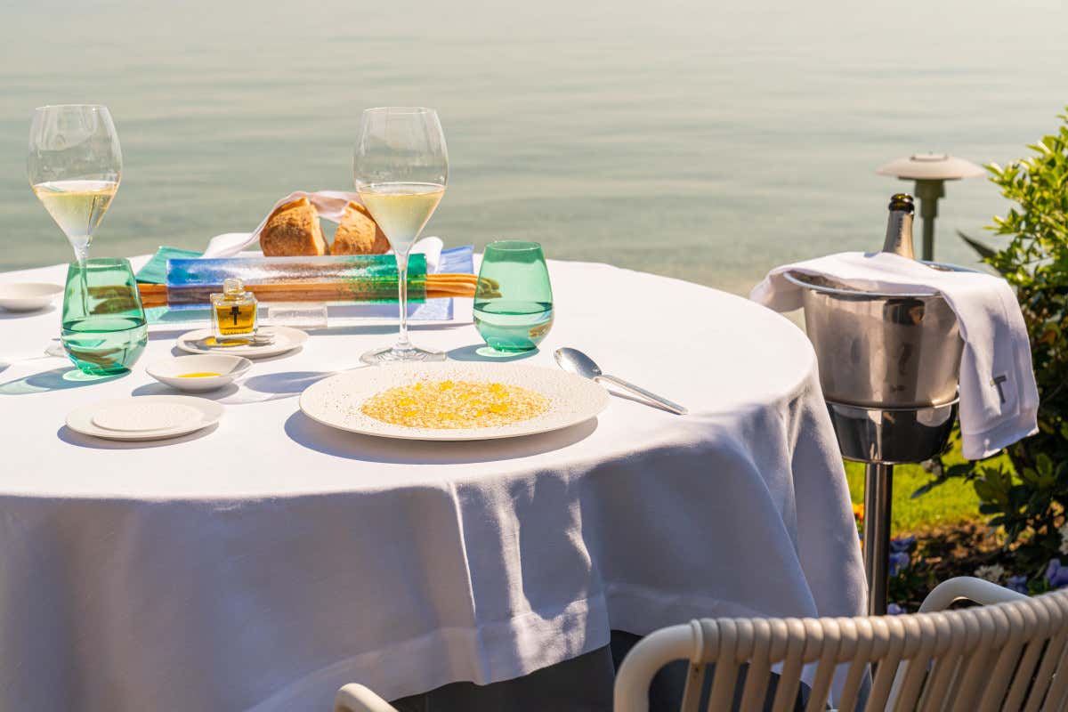 Riso con sarde, limone e uova di salmerino... con vista Il Tancredi in trasferta da Sirmione a Milano con la sua cucina mediterranea