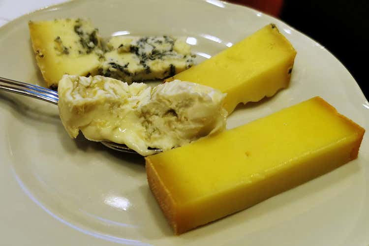 I formaggi piemontesi degustati a Taormina (Al Taormina Gourmet masterclass di salumi, formaggi e birre novaresi)