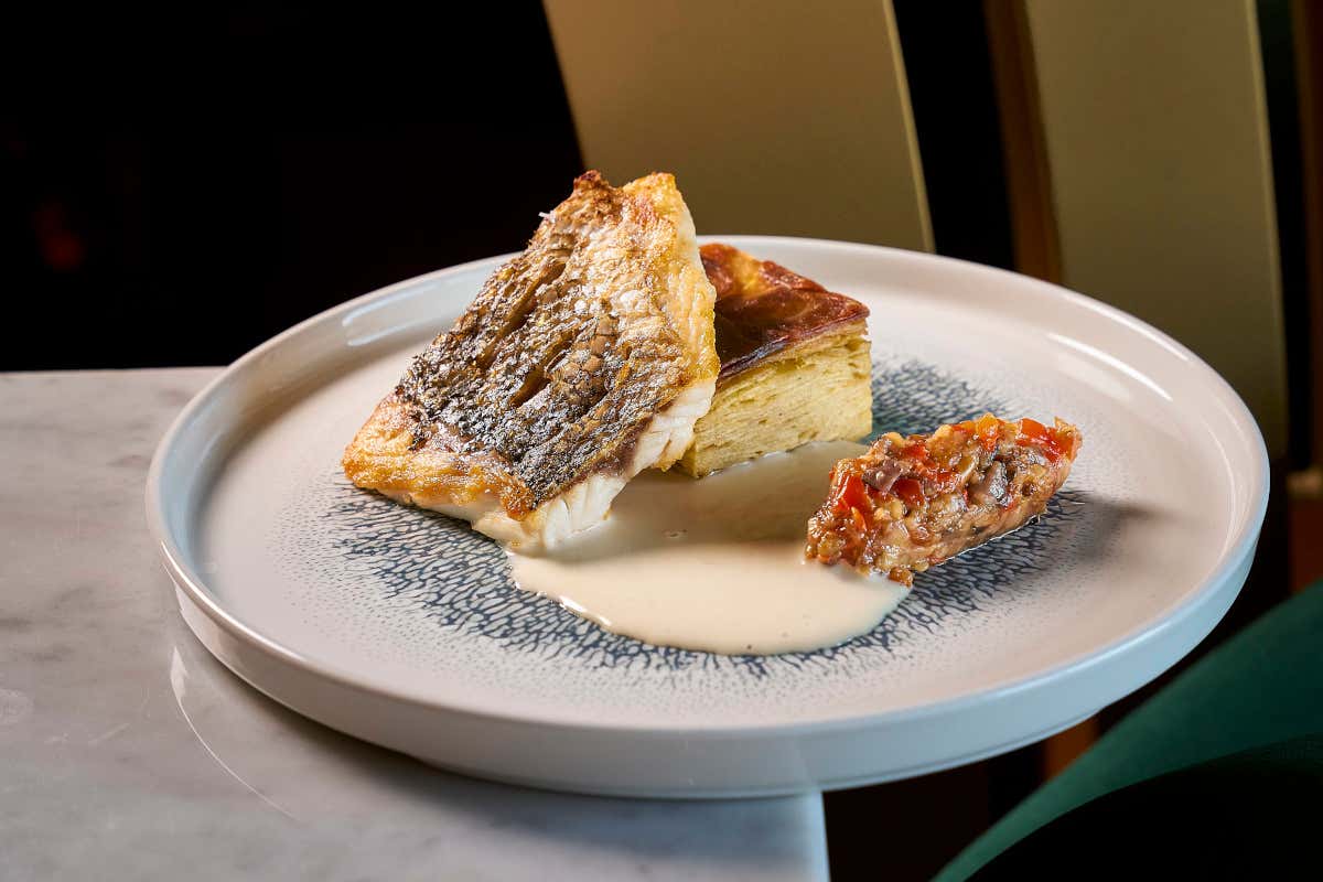 The View by Valerio Braschi: la cucina che unisce mare e terra a Milano