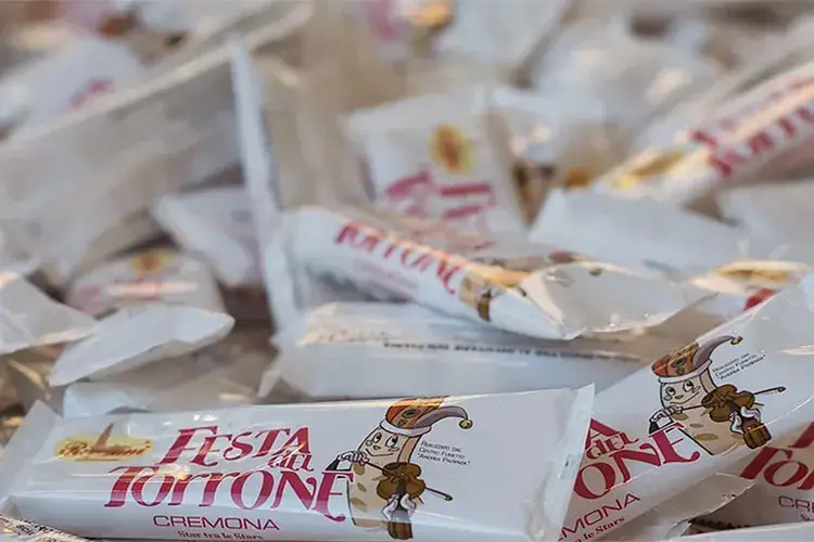 Nell'area mercato i produttori offriranno in degustazione i propri torroni La tradizione torna a Cremona con la storica Festa del Torrone