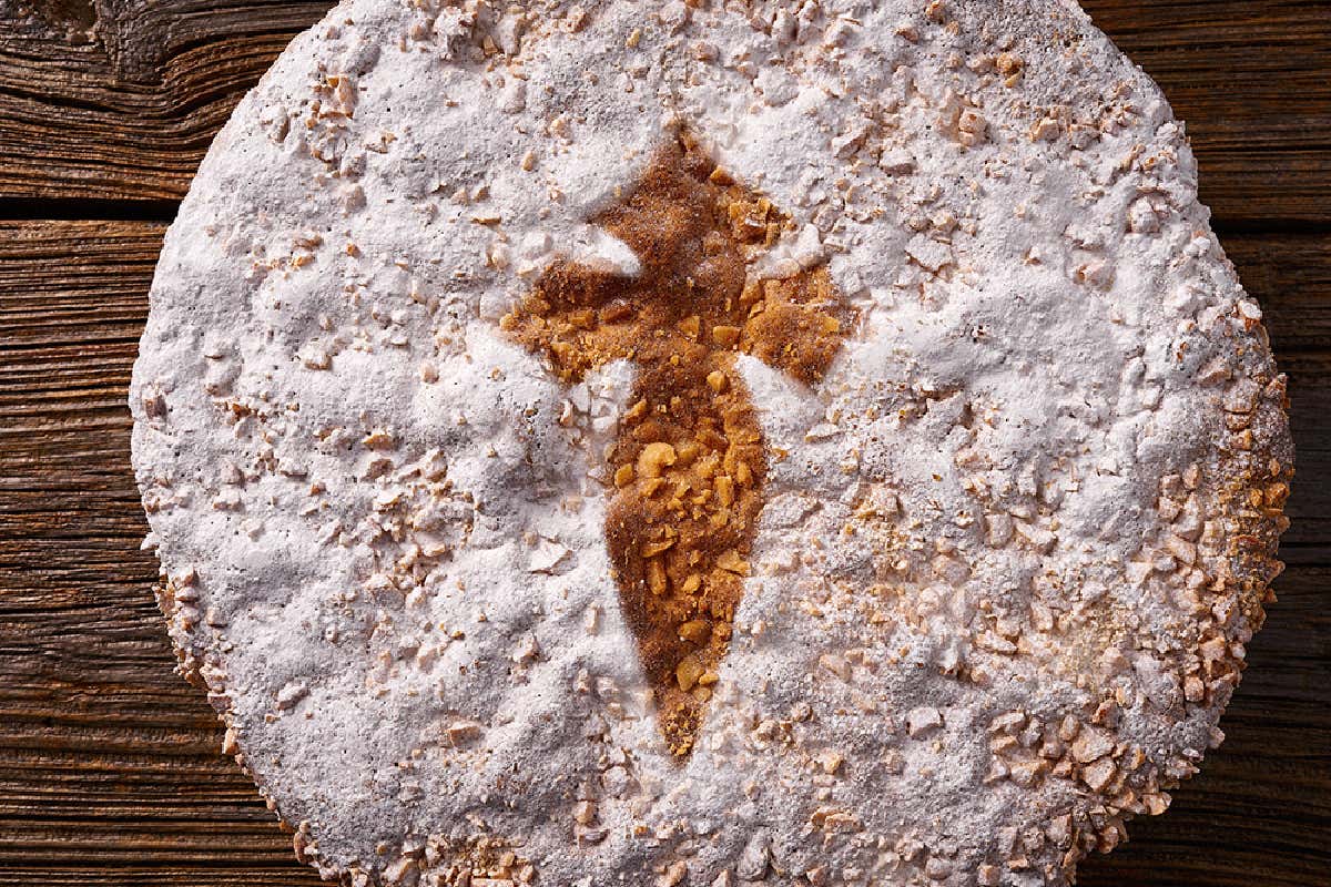 Tarta de Santiago Cammino di Santiago, in marcia anche la gola con il passaporto gastronomco