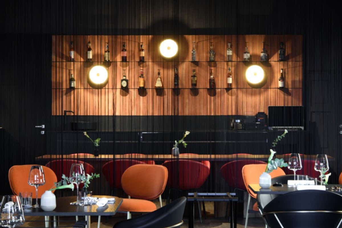 Il ristorante di Laqua Vineyard, una stellla Michelin Laqua Vineyard la “casa” in Toscana di Antonino Cannavacciuolo