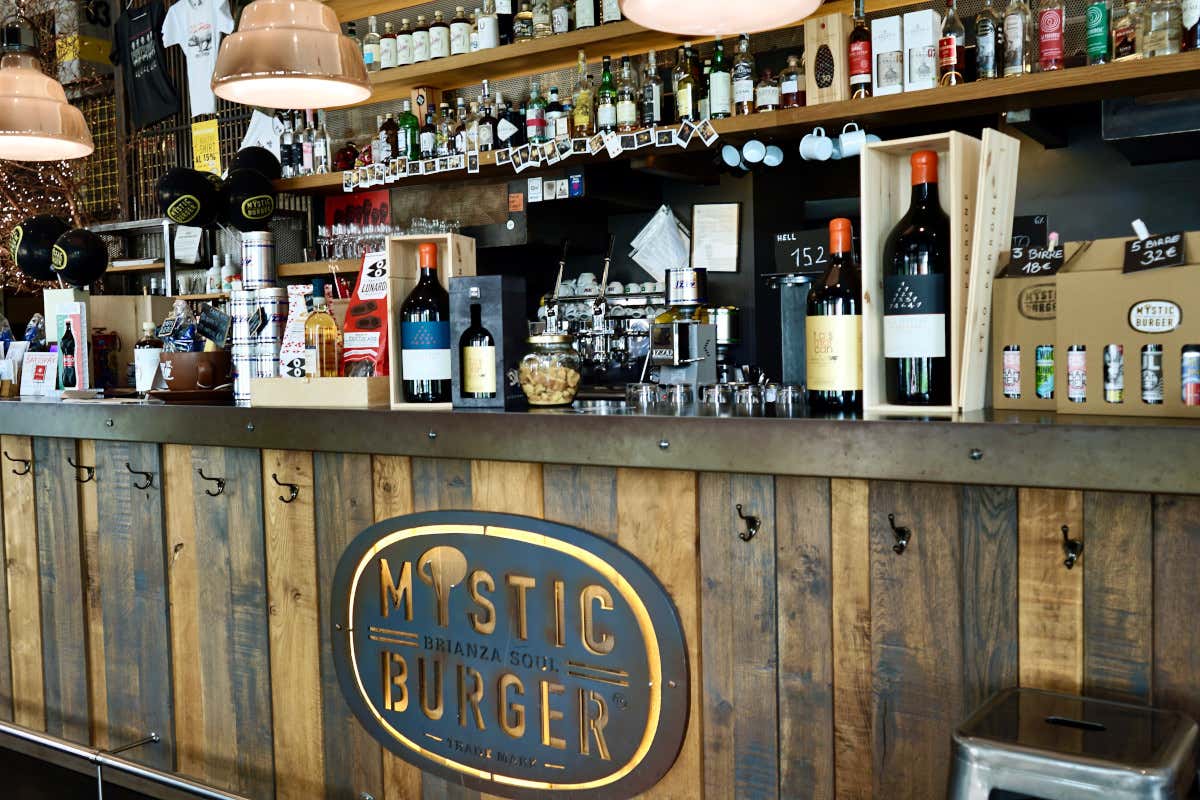Mystic Burger, il fast food senza “fast” che parla lombardo