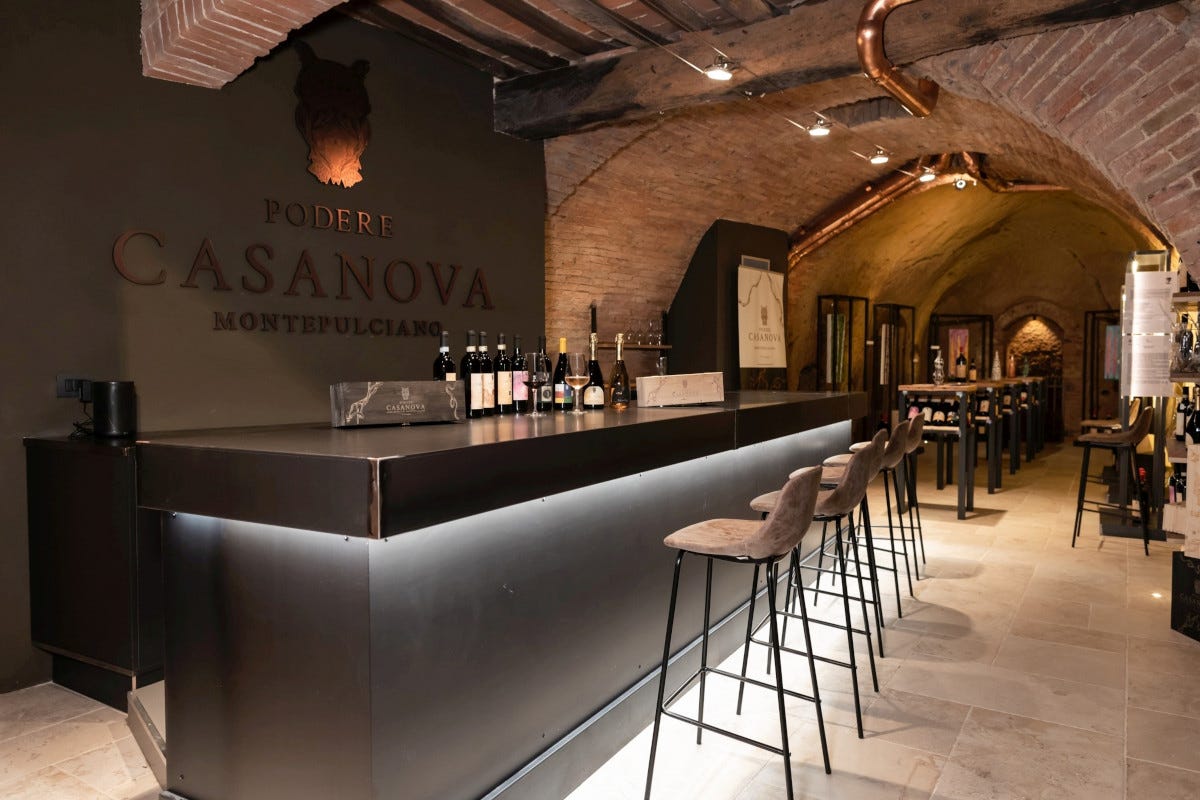 Podere Casanova Wine Art Shop è ricavato dalla ristrutturazione di un’antica casa rinascimentale  Al Podere Casanova di Montepulciano tra arte e buon vino