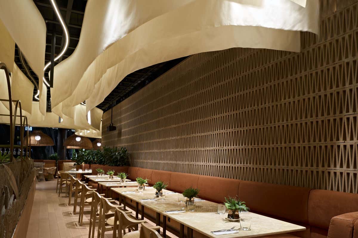 Un caffè, un pranzo o una cena guardando il Danubio blu: è Zazie Bistro&Bar