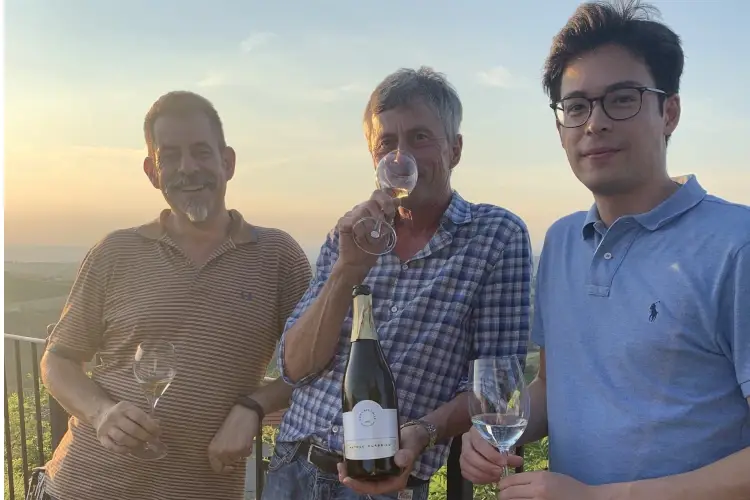 Da sinistra, Claudio Negrino, Bruno Roffredo, Marco Nosenzo Cantina &Agrave;lice Bel Colle, il sapore autentico dell&rsquo;Alto Monferrato Acquese