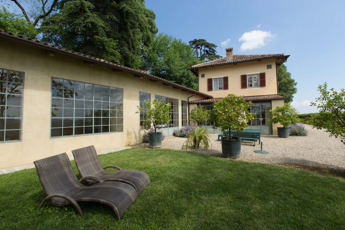 Fuggire dalla città: dormiamo nel borgo storico dei Marchesi Alfieri