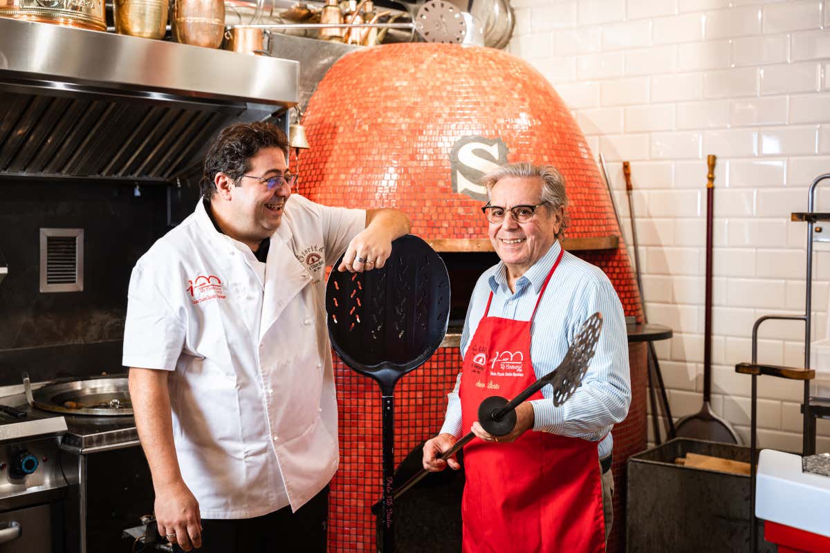 Sei a Napoli e vuoi mangiare una pizza centenaria? Vai da Starita Sei a Napoli e vuoi mangiare una pizza centenaria? Vai da Starita