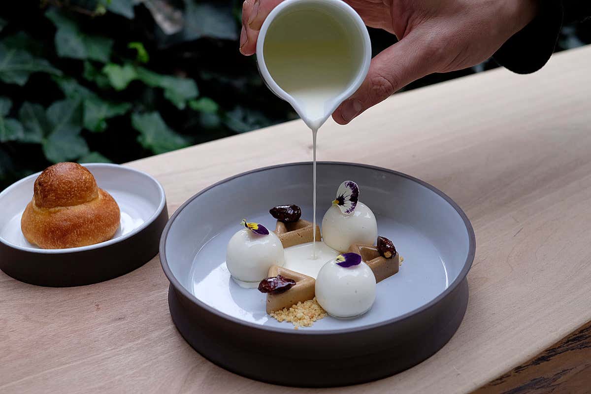 Gita culinaria a un'ora da Milano? Perfetto il ristorante Villa Naj a Stradella