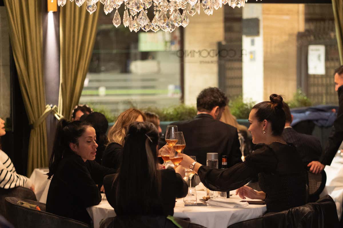 Al ristorante senza cellulare: tutto quello che puoi fare Al Condominio di Verona