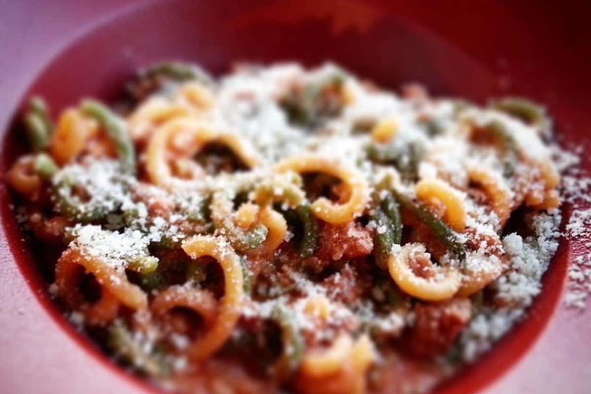 Un'osteria emiliana in Umbria: siamo a La Favorita (e c'è pure la £$rezdora$£)