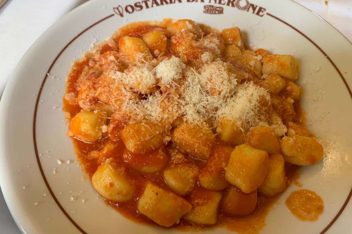 Dove mangiare il meglio della pasta romana? Da Nerone, hosteria vista Colosseo