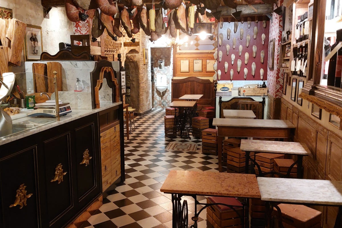 A Padova il “non” ristorante toscano: è La Prosciutteria
