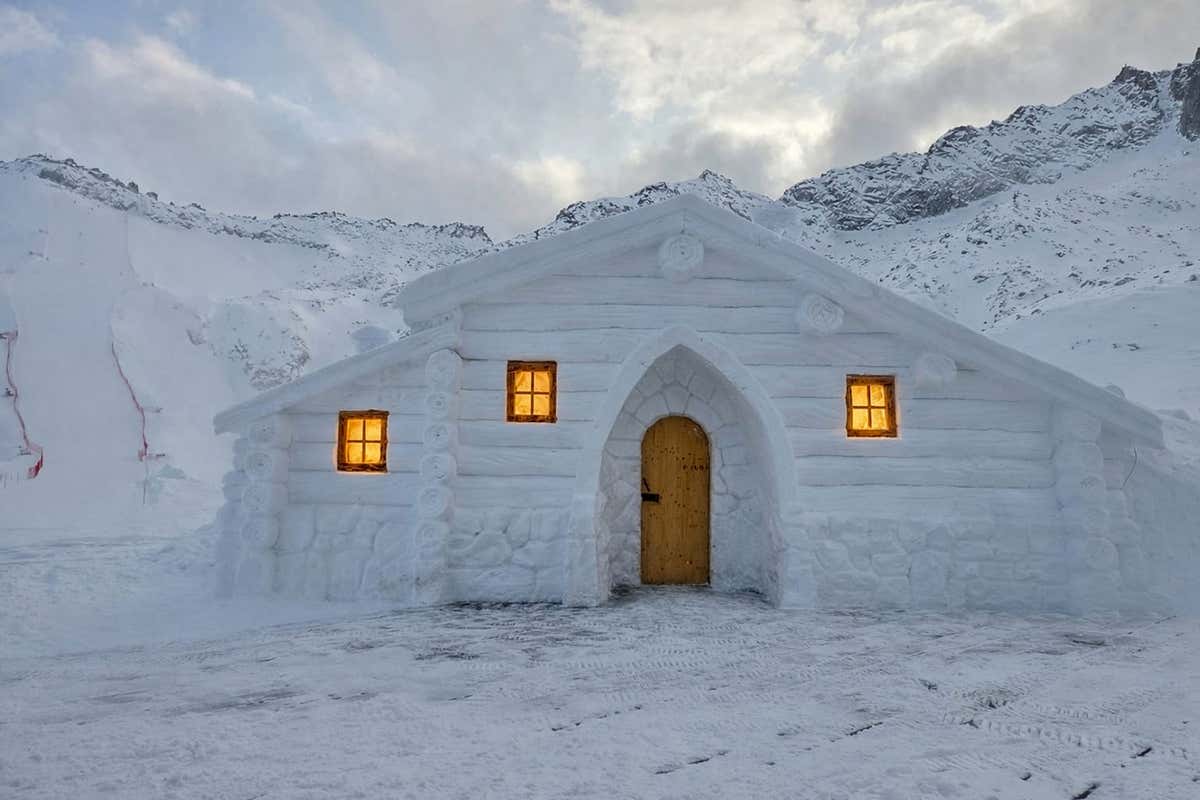 Capanna Presena: un igloo a 2.750 metri, dove la notte diventa parte dell’esperienza