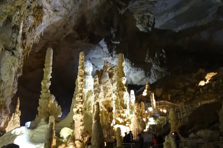 Grotte di Frasassi Frasassi Experience 2022 vacanze da vivere a &hellip; cielo aperto