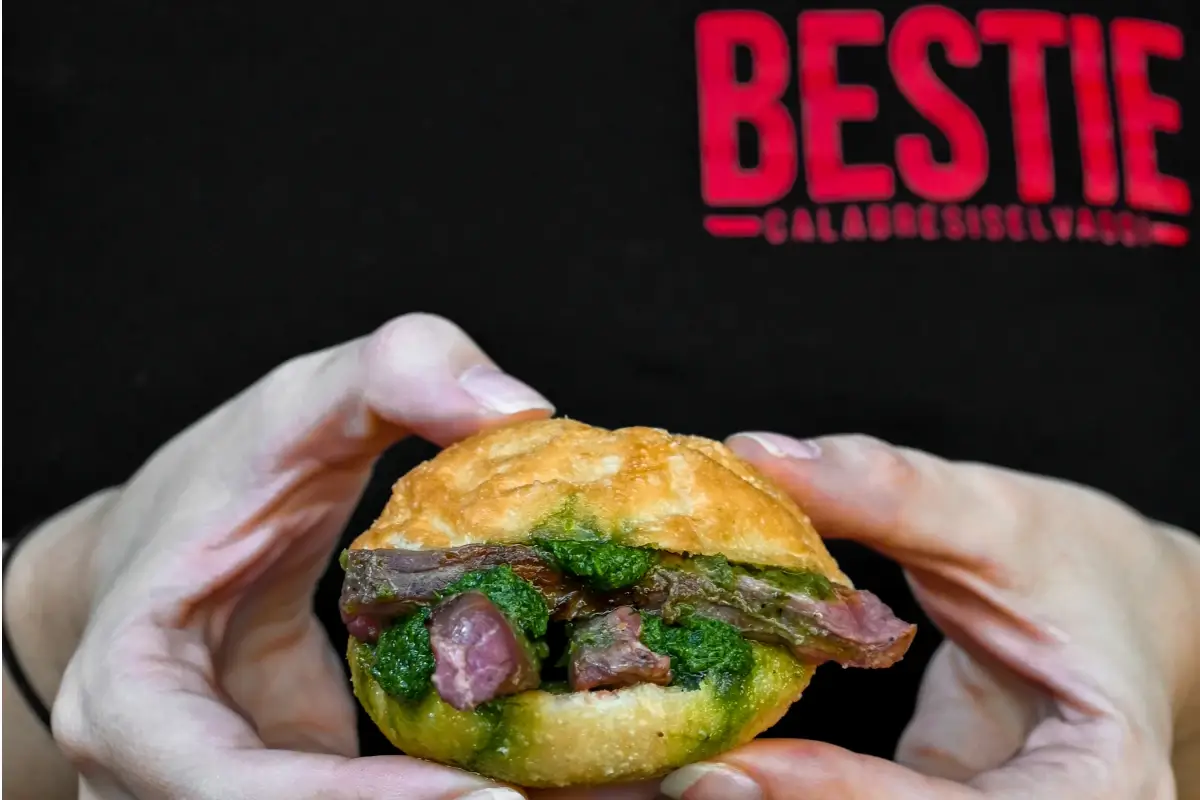 Bestie a Montepaone, panini... selvaggi
