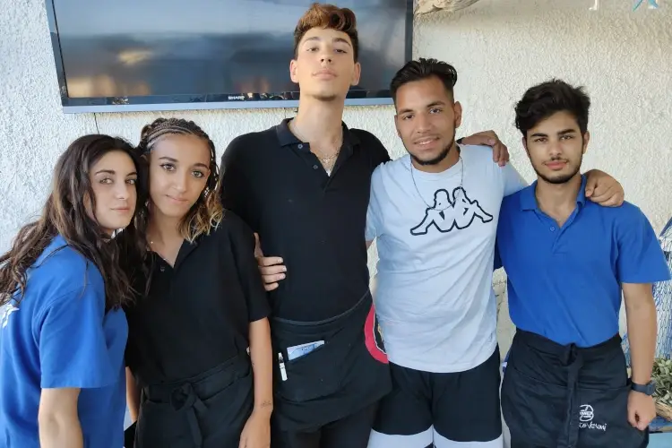I ragazzi delI'istituto Alberghiero di Cava dei Tirreni Mancanza di personale? Il futuro &egrave; in mano ai giovani. Un esempio virtuoso in Sardegna