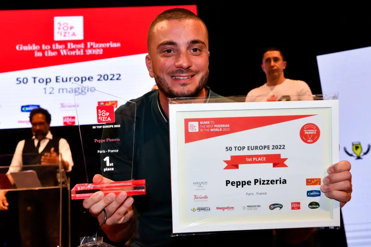 Peppe Cutraro di Peppe Pizzeria a Parigi La migliore pizzeria d&rsquo;Europa &egrave; ancora Peppe Pizzeria a Parigi