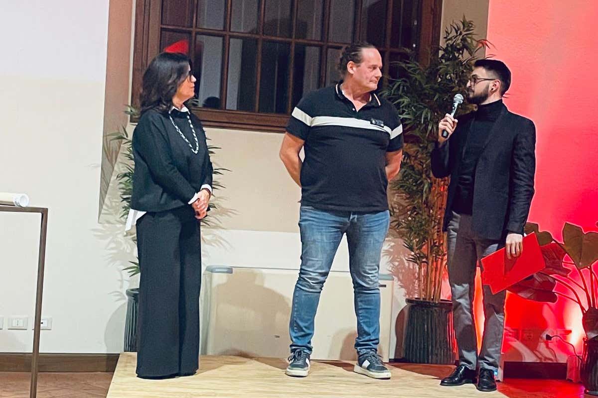 Follia Creativa: tutti i premiati tra arte, formazione e nuove prospettive per l’Horeca Follia Creativa: tutti i premiati tra arte, formazione e nuove prospettive per l’Horeca