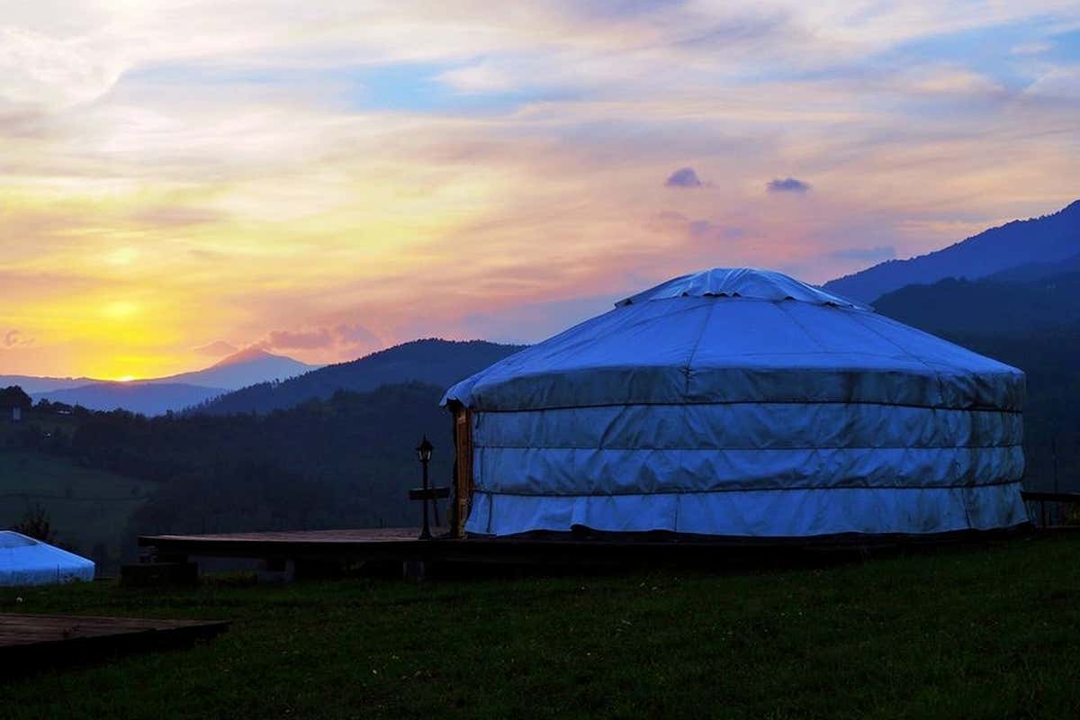 Un rifugio nomade che diventa casa, anche d’inverno
