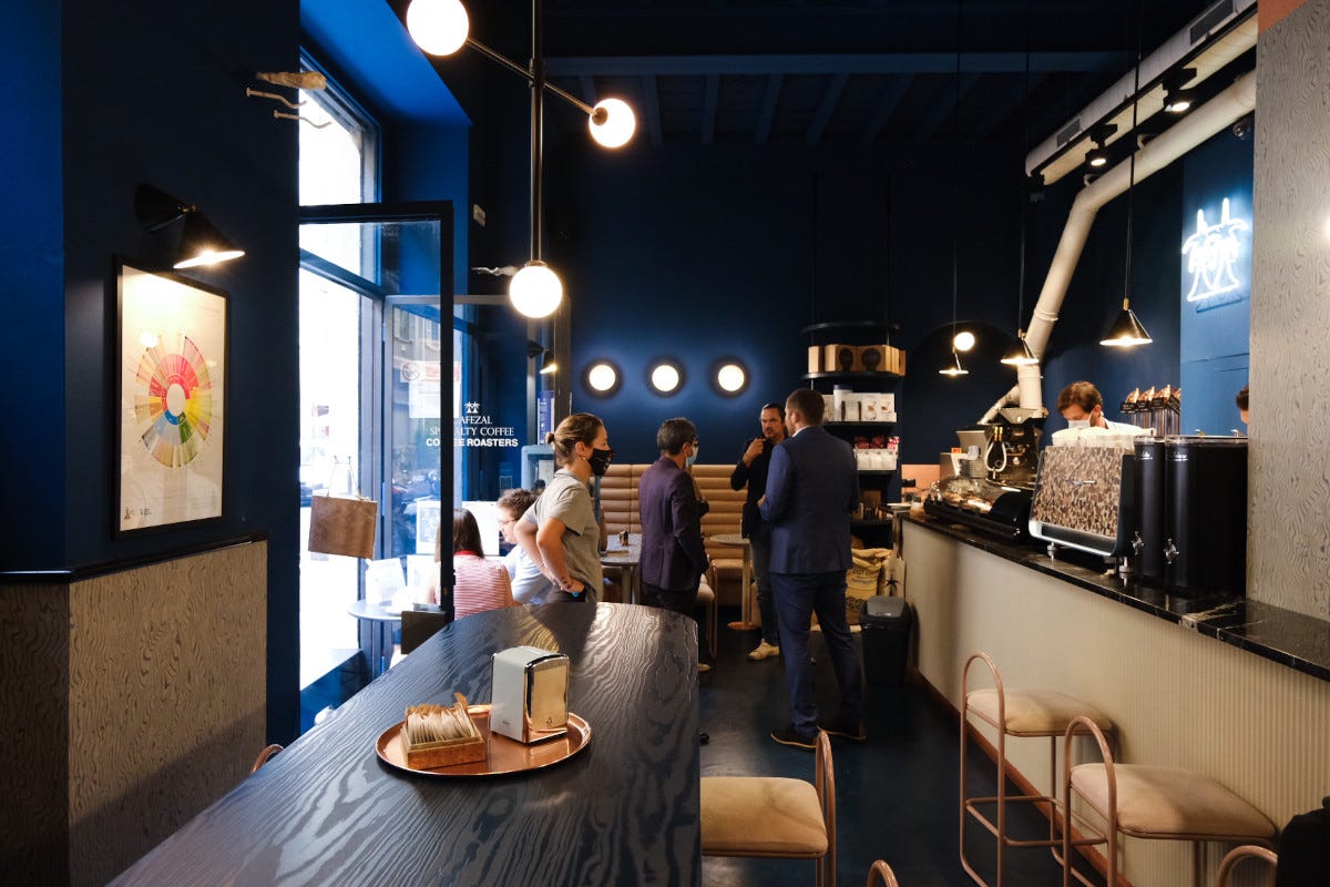Torrefazione, caffetteria e ristorante: il mondo del caffè secondo Cafezal