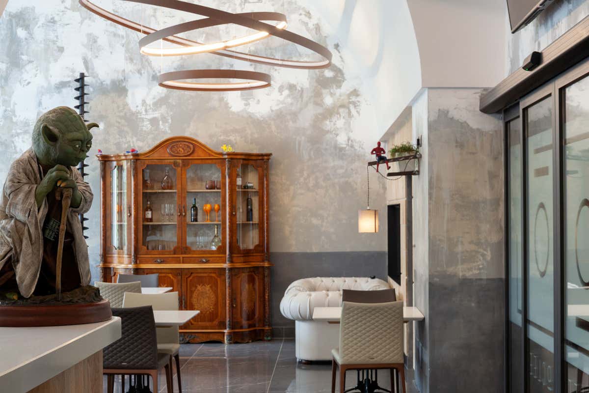 Hotel? Anche fumettoteca. Dormire tra manga e supereroi al Coclee Suite Palace