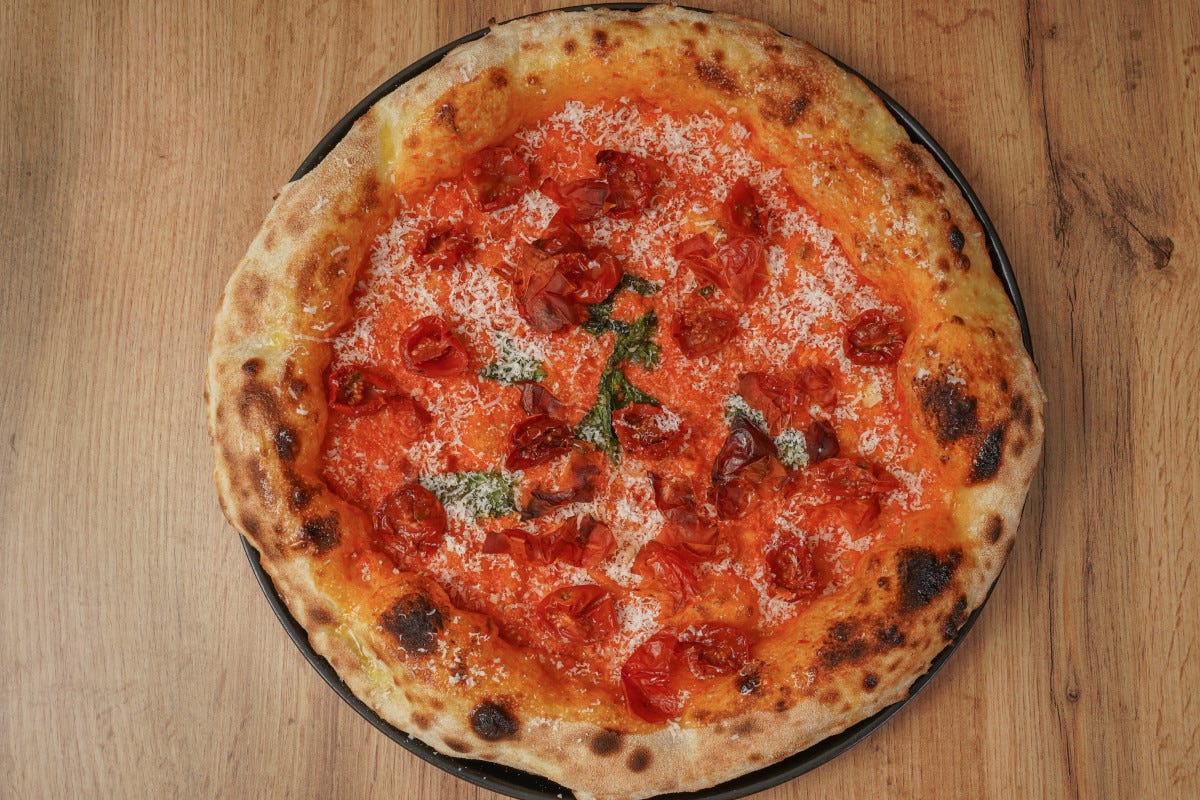 Romana o napoletana? Alla Pizzeria della Passeggiata la pizza è moderna