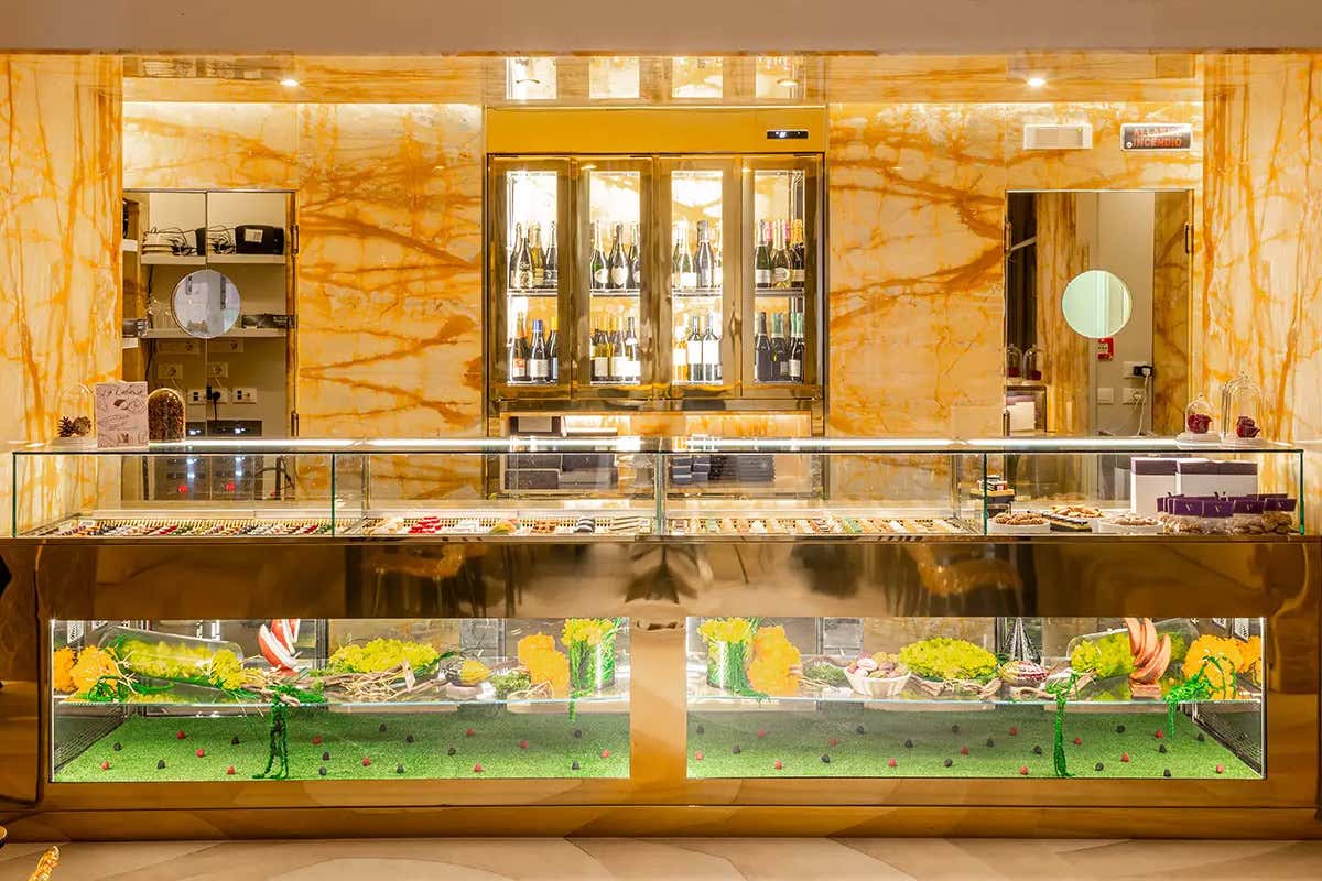 Atmosfere neoclassiche e design contemporaneo: il The First Roma Dolce