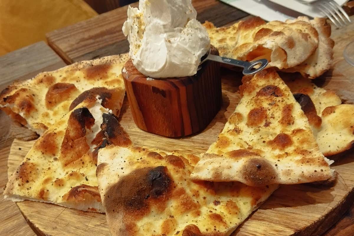 A Milano si mangia la pizza di montagna grazie a Denis 