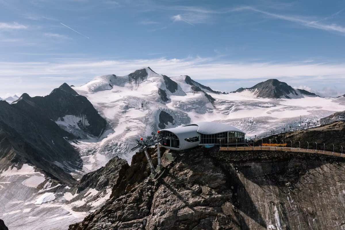 Il Café 3.440, sul ghiacciaio del Pitztal, a 3.440 metri