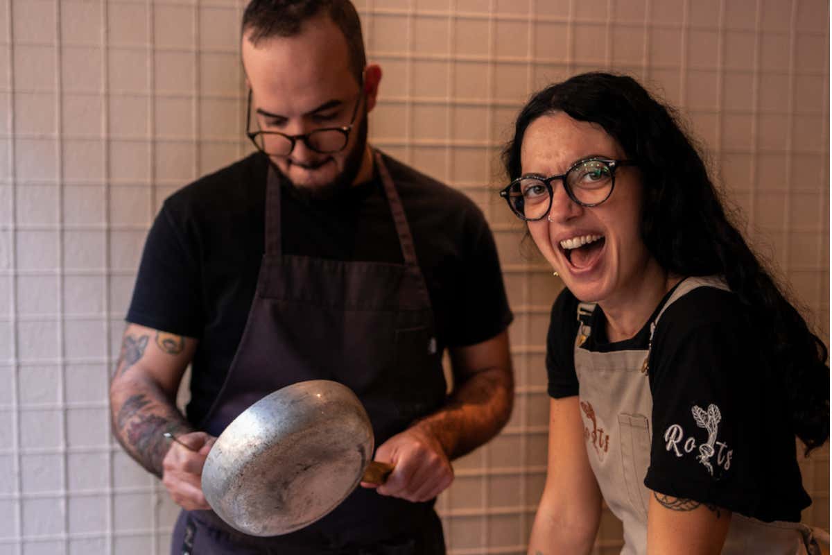 Foto: CoffeeAndLucasmyMediStudio Roots Ristorante fratelli gemelli in cucina alla ricerca delle radici