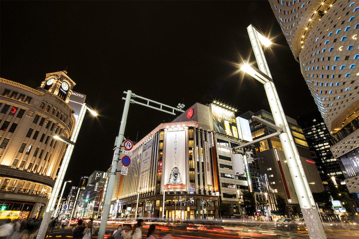 Tokyo, Ginza street In centro a Tokyo, ma da casa Si può con il progetto Virtual Ginza